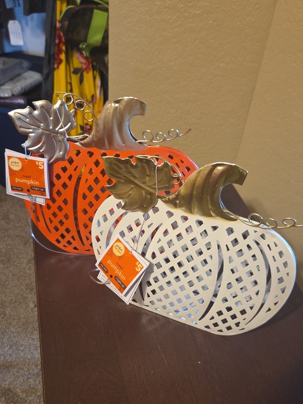 2 Pumpkin Decor With Tea Lites
